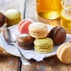16 macarons chocolat, framboise, vanille, pistache*Picard Hot