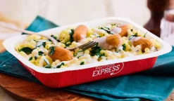 Coquillettes, mini-knacks et sauce à l'emmental*Picard Discount